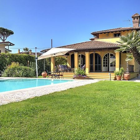 Relais Di Alice- Adults Only Bed & Breakfast Forte dei Marmi Bagian luar foto