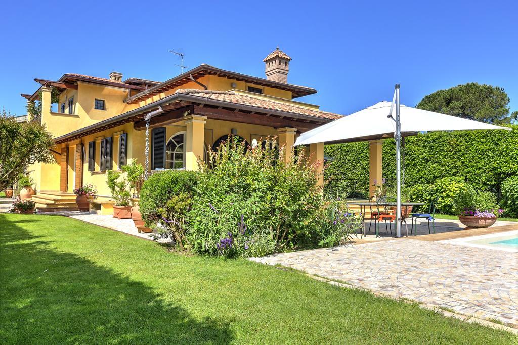Relais Di Alice- Adults Only Bed & Breakfast Forte dei Marmi Bagian luar foto